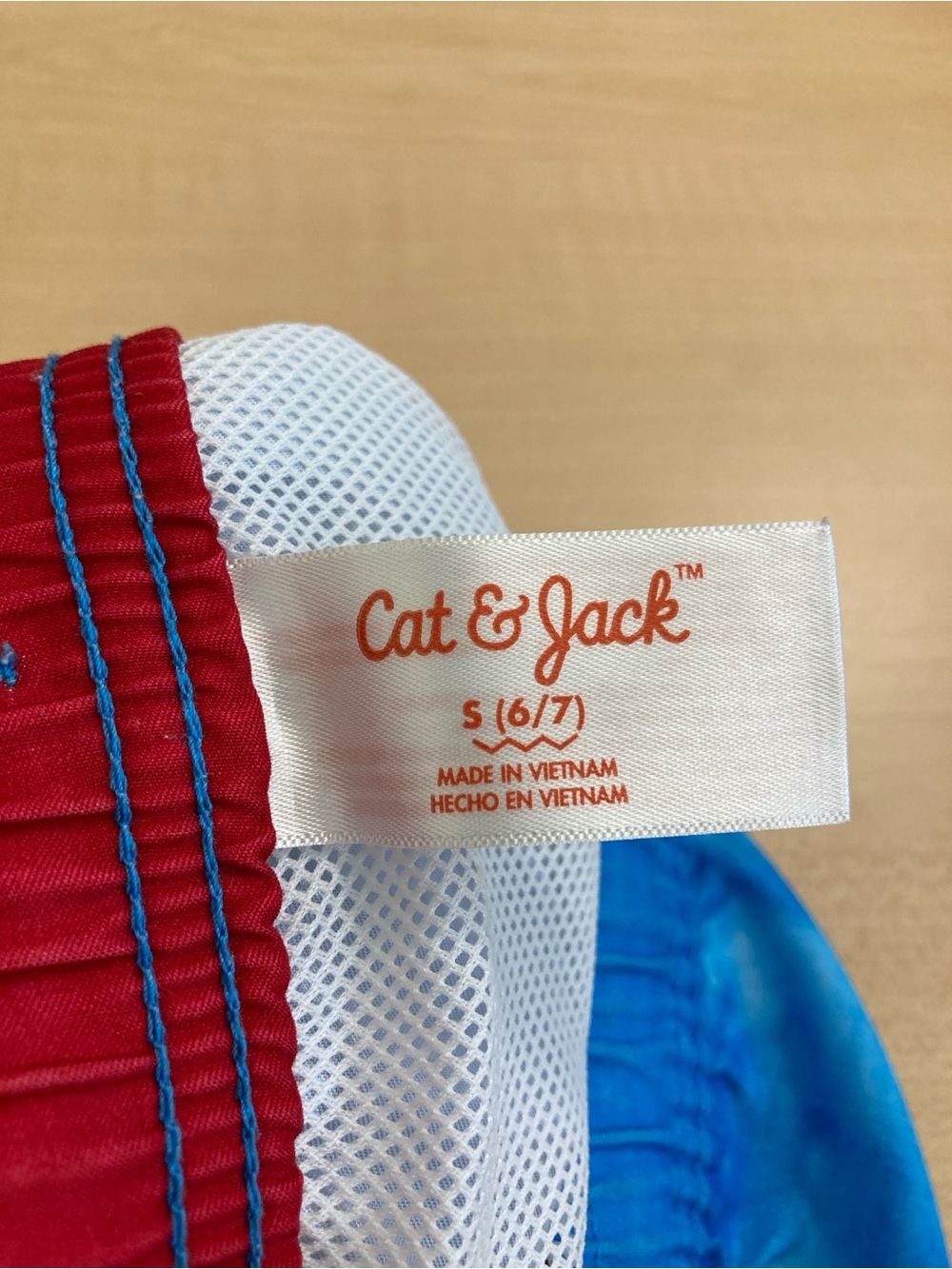 Cat & Jack Boys Shark Tie Dye Swim Trunks Size S 6/7 Blue Red White - Picture 6 of 7